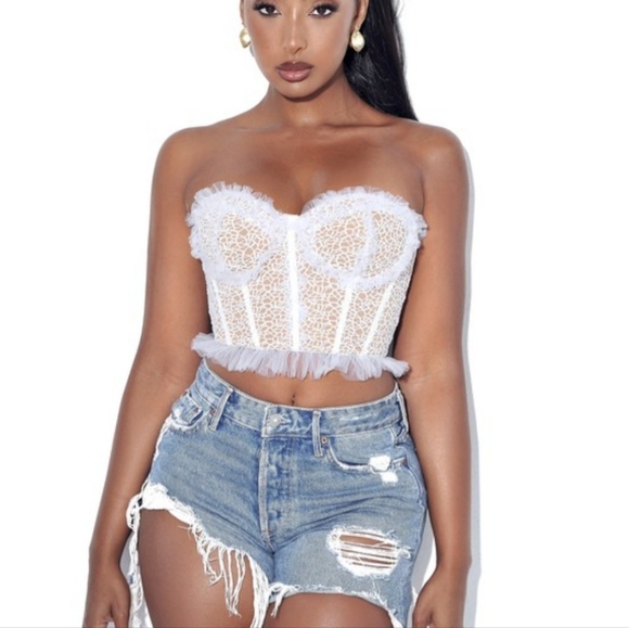 #49.NWT Miss Circle Oprah White lace corset top - Picture 5 of 6